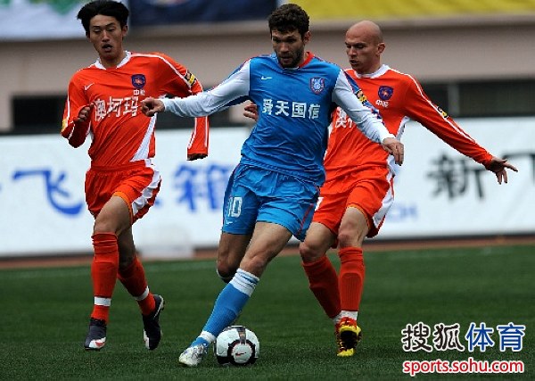 青岛中能上演客场挑战广州富力，谁将笑到最后？的简单介绍