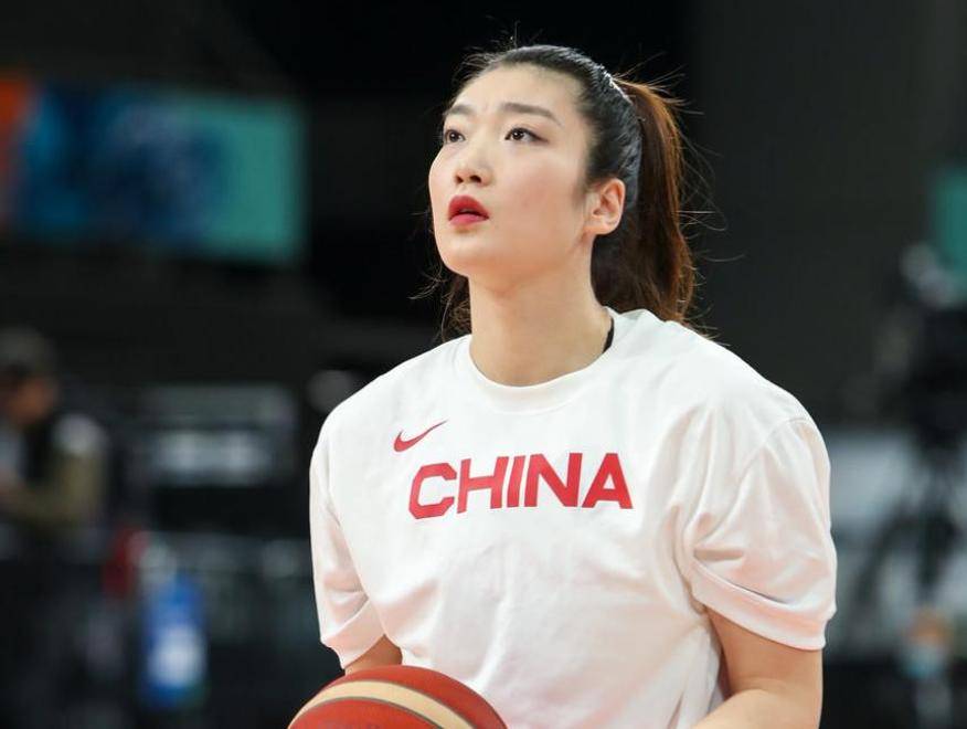 没有李梦照样赢球！宫鲁鸣计谋得逞，替身6战76分成女篮得分王(李青桐是哪部电视剧)