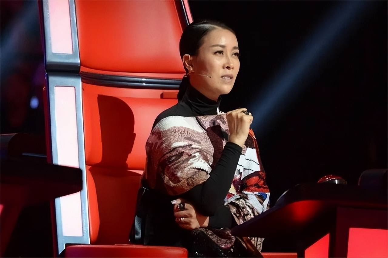 开云体育-包含20年前，那个让那英甘愿“未婚生子”的前国脚高峰，如今过得怎样的词条