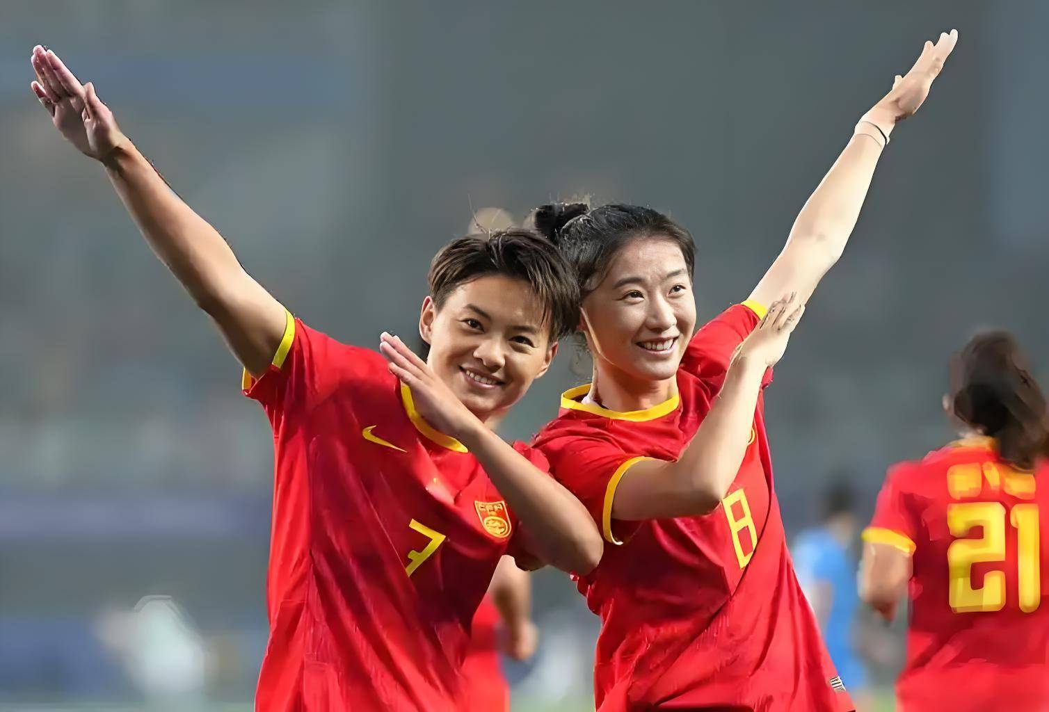 东亚杯-补时阶段险失球中国女足雨战0-0日本队无缘冠军的简单介绍