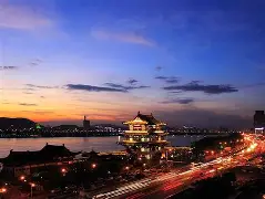 长沙望城队在主场惨败，负于浙江金华伟豪(凭栏眺望是什么意思)